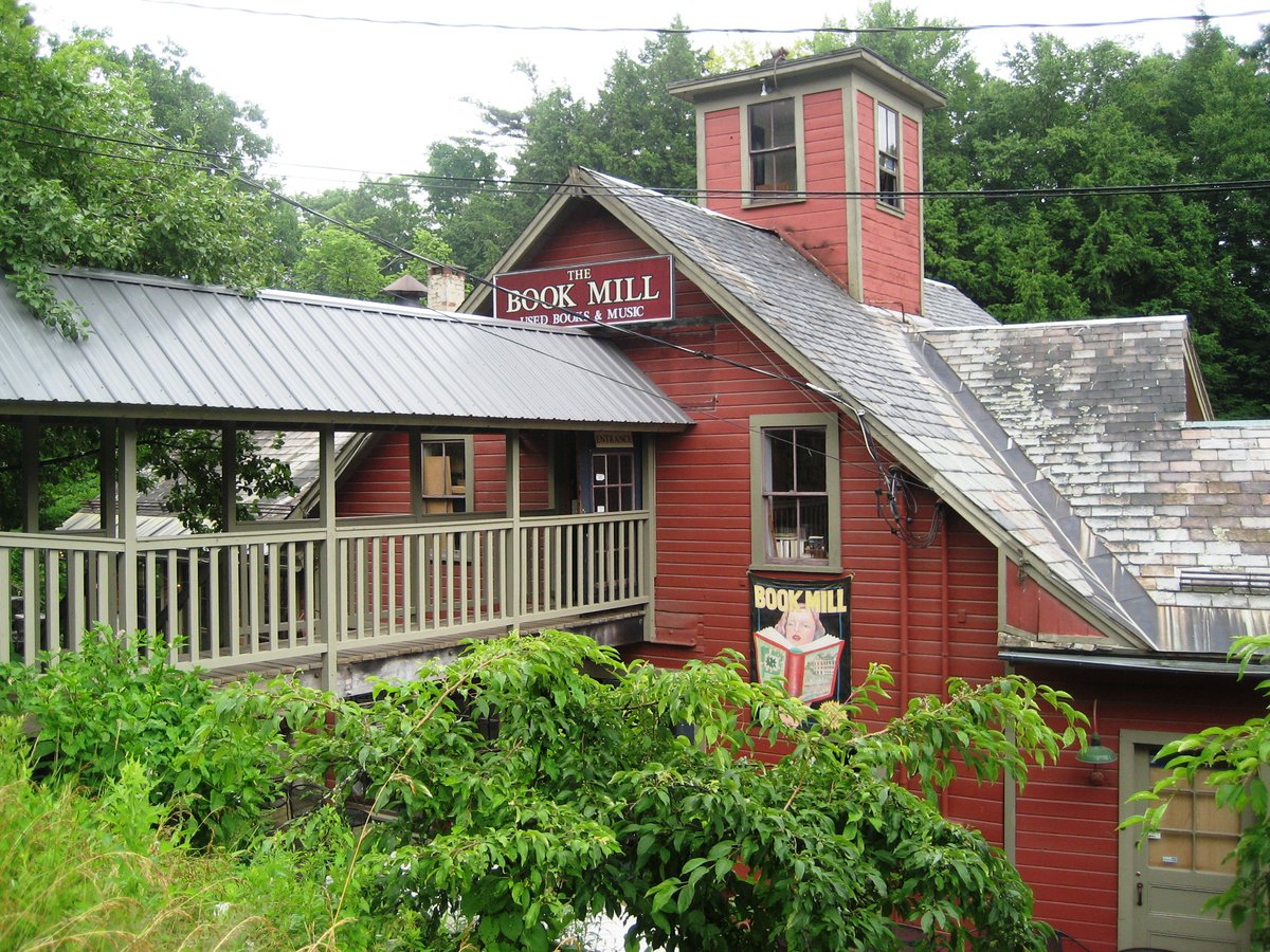 anyway we're back wandering other, remoter corners of the state now. here's where one of those characteristic New England disused mills has been turned into a giant bookshop, which, oh my god?