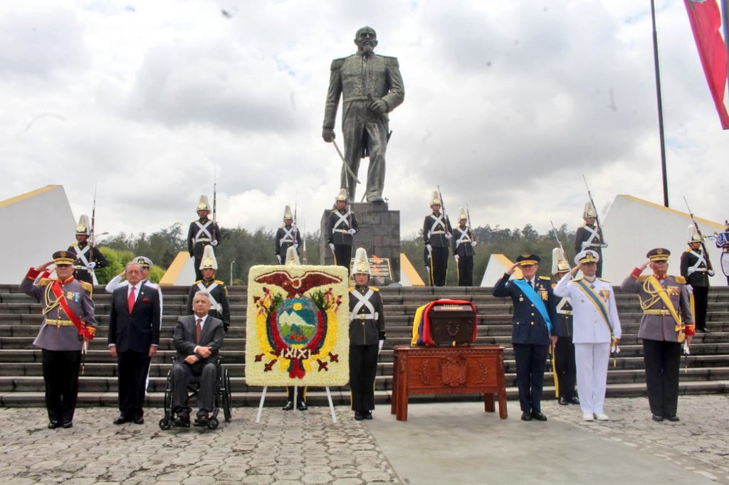 httpspbstwimgcommediaERy4ZgUWsAUN2hDformatjpgnamemedium