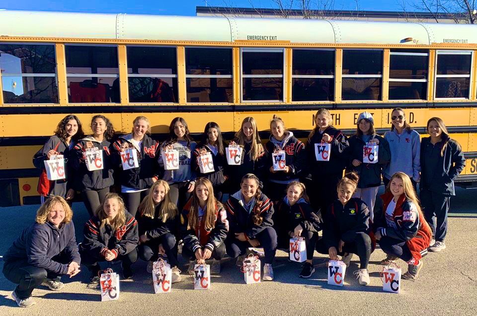 WC_Softball__'s tweet photo. Thank you to our WC parents for our weekend spirit bags! #TournamentWeekend #MarbleFalls #WCSoftball #BACKtheTRIBE @sammon_sasammon @sweetteanthread https://t.co/PVIMNlGx5u