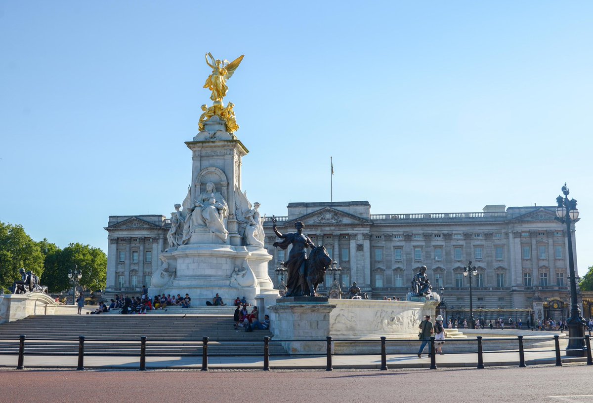 Study with Central School of English this summer and enjoy the city at its best

centralschool.co.uk/summer-in-lond…
