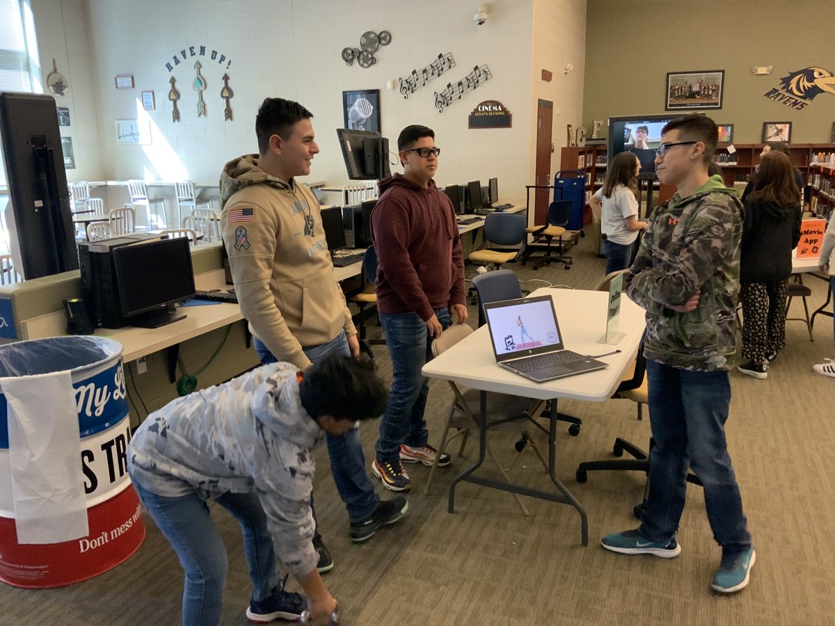 HCISDMultiLang's tweet photo. @HarlingenCISD #hcisddlday20 #canoilc - our students leading the future! https://t.co/VlzurZFG4d
