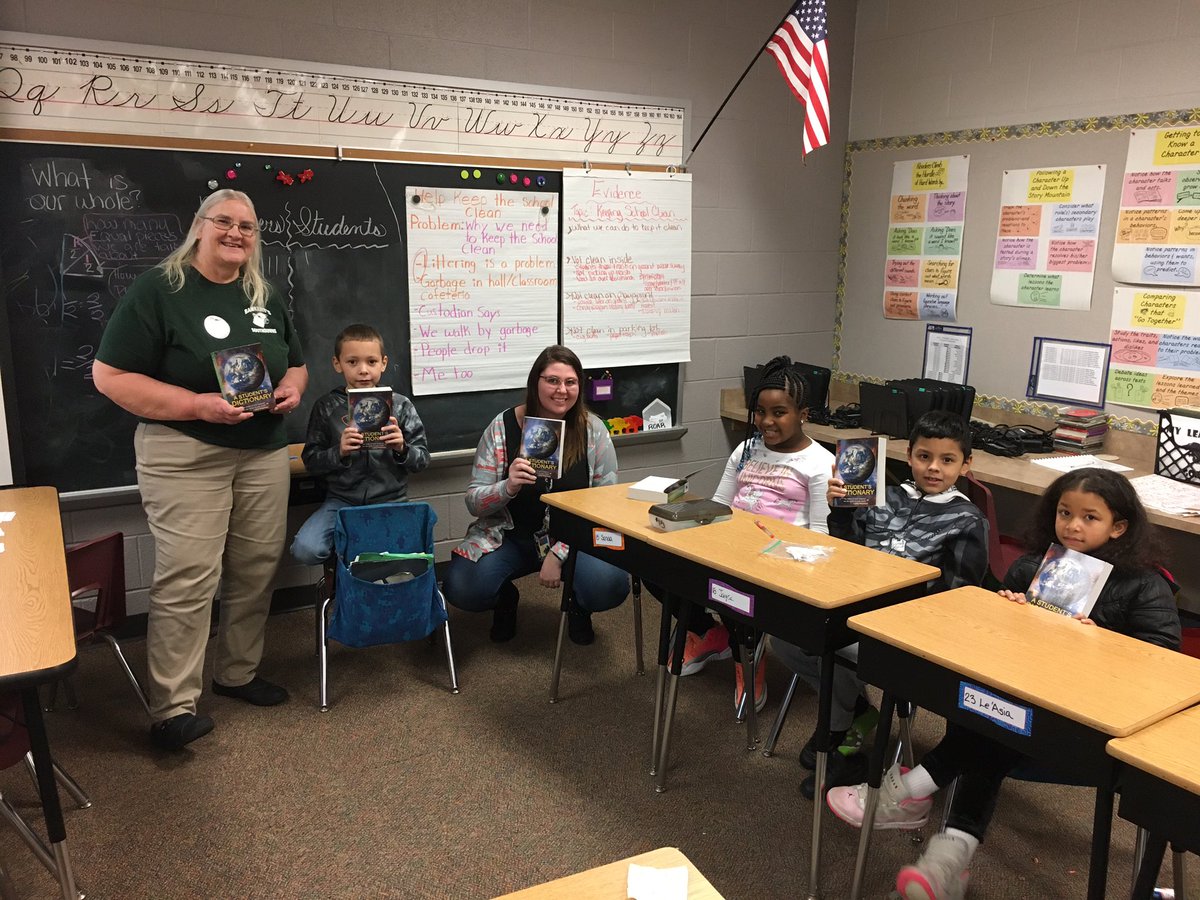 RLMsRYoder's tweet image. Thank you to the Red Lion Grange for our own dictionaries!!! We can’t wait to dive and explore...