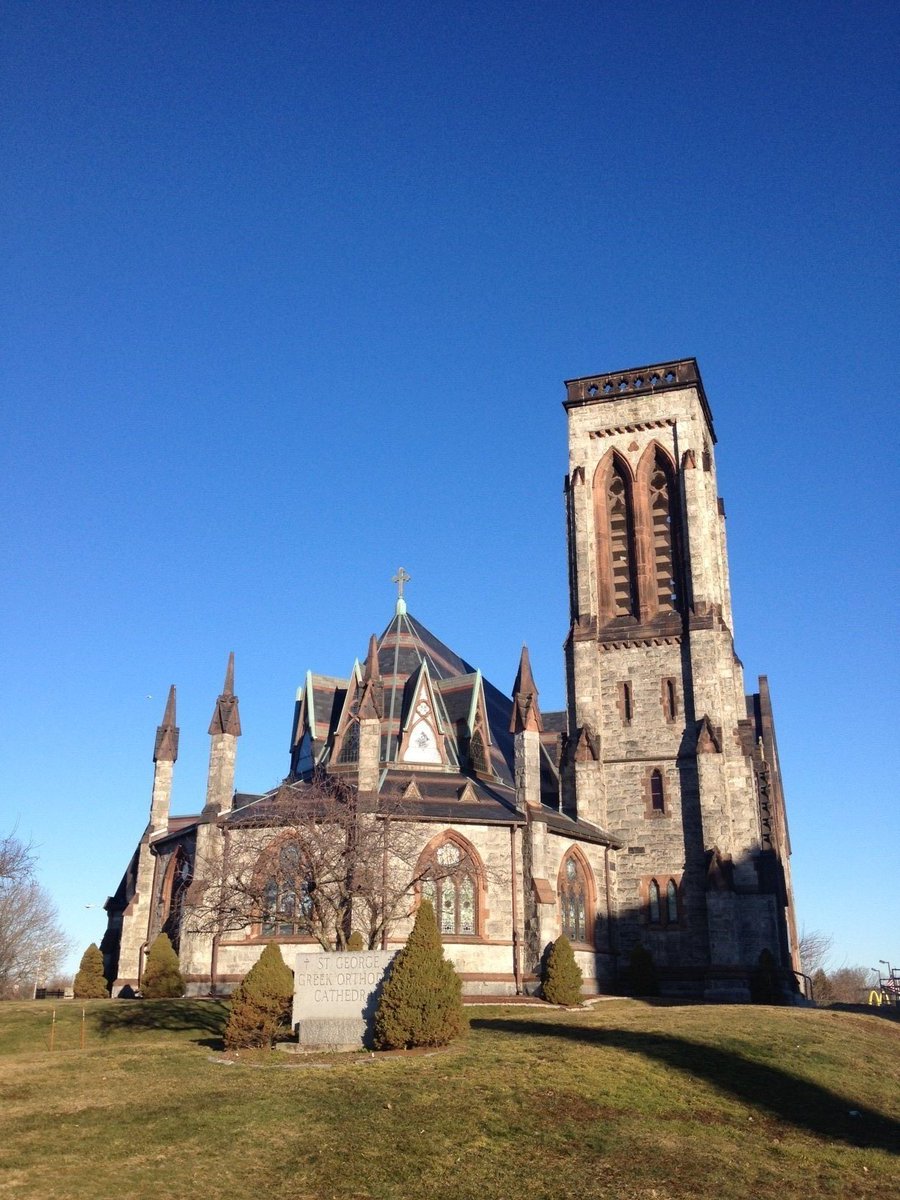 the good kind of chunk on show in this Upjohn church in the same town (this is app Springfield, the big industrial town in the interior of the state, very different from the colonial coast) - now, incongruously, a Greek Orthodox cathedral