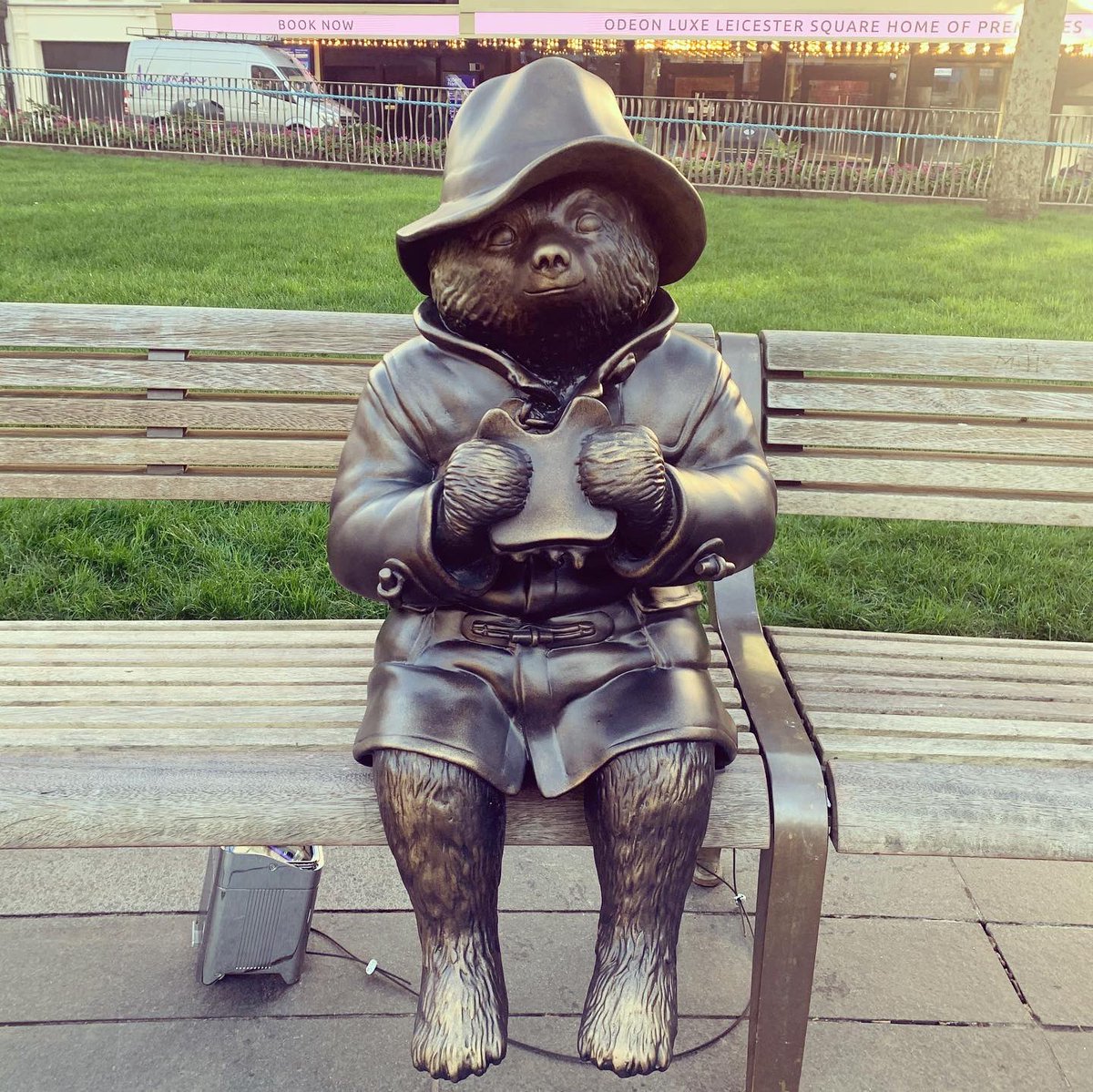 Victory House Hotel, London Leicester Square tweet media