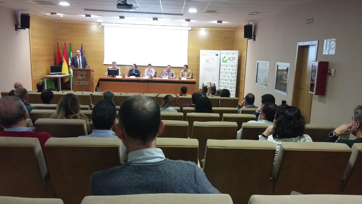 OTDclusterCSA's tweet photo. La @CGE_Granada acogió esta semana la jornada sobre #BIM, una metodología auge en nuestro sector 🏗

https://t.co/uhuWKARRJH

#OTD #SEAvanceDigital #MinecoGob #FEDER @redpuntoes https://t.co/J1iF9beGdq