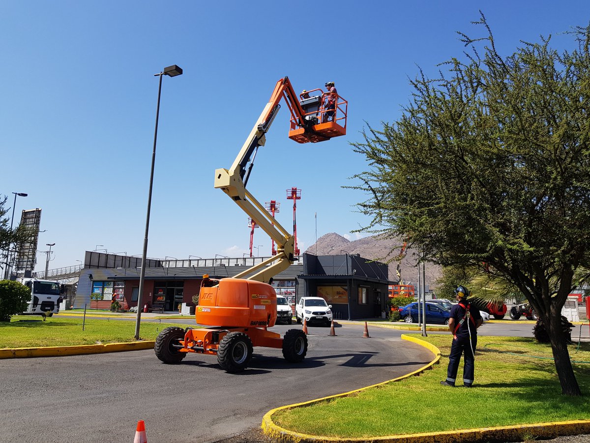 Alo_Group's tweet photo. Empresas Ingemud, Cintac, Jeresal e Instalfrío eligen #ALOTraining para capacitar a operadores. Cotice cursos para marzo en sitio web: https://t.co/i0Qw4cNNeQ
#somosaltura #ALOGroupLatam #JLGIndustries #ALORental https://t.co/R89yEFCIGI