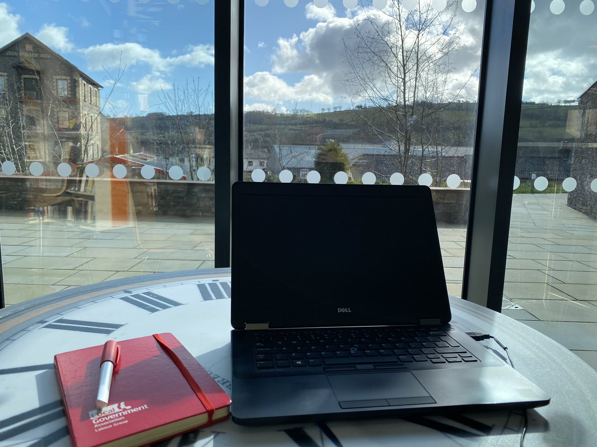 MatthewDorrance's tweet photo. My office for the day - Brecon’s new @BreconLibrary is fantastic and the views are just beautiful #YourCouncillor #LabourLocal #TeamBrecon #WorkInPowys https://t.co/nMOdWx1Z37