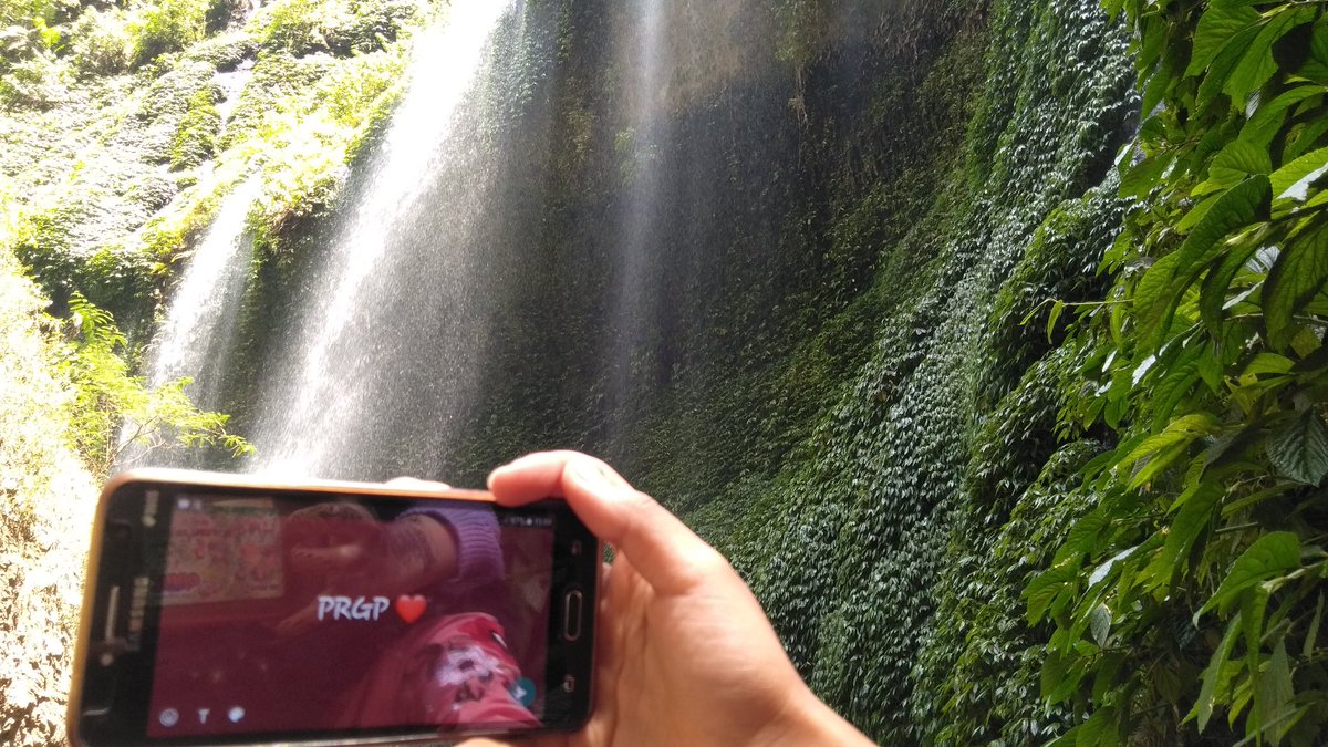 dyahayurara29's tweet photo. #waterfall
#madakaripura
#PRGP https://t.co/Hy5QwNaePR
