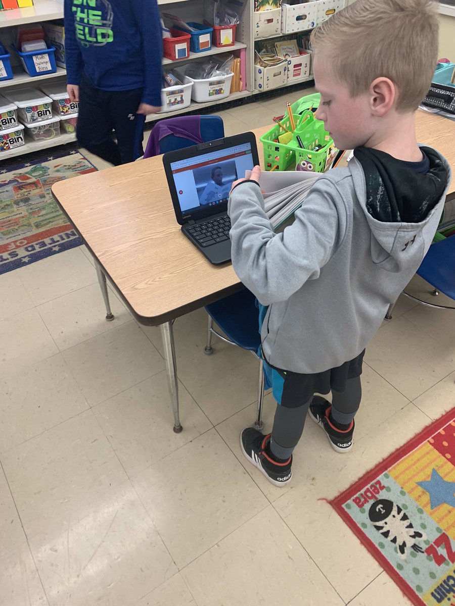 MrsP_3rdGr's tweet photo. Practicing our reading fluency by making our own audiobooks! #fluency #engagement #literacy @Seesaw https://t.co/53R1z2QgVq