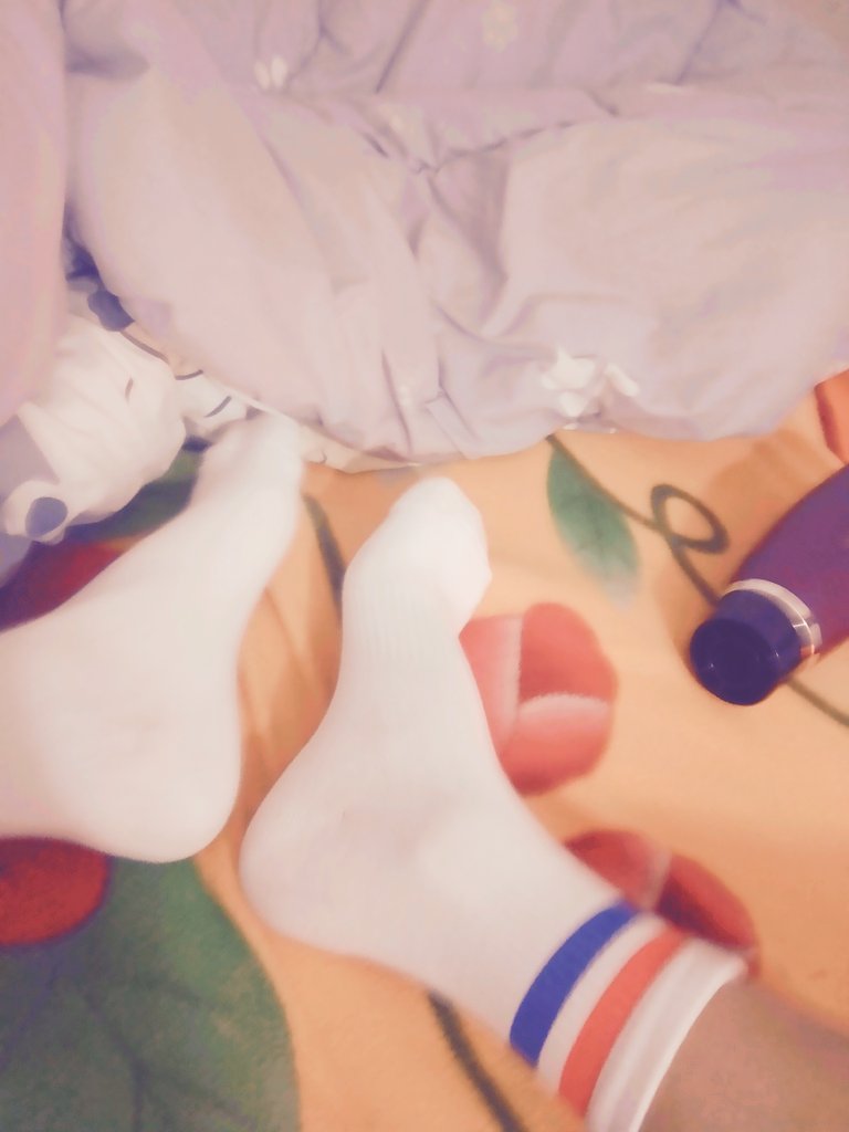 QWERTQAQ's tweet photo. 露个jio https://t.co/Q4PVqr2b2I