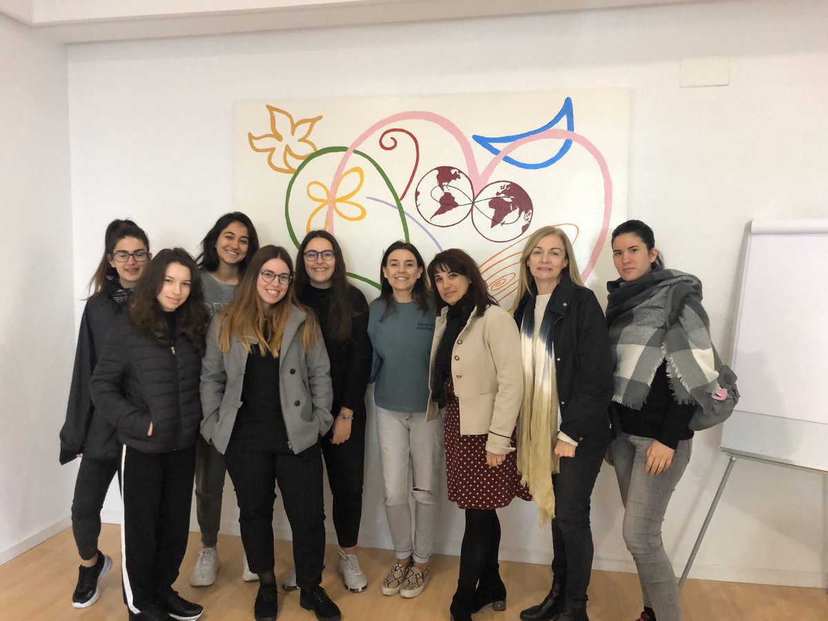 Hoy han querido conocer el funcionamiento de la Asociación CAVAS las alumnas del Ciclo Formativo de Promoción de la Igualdad de Género, del IES Pou Clar de Onteniente 
#SinUnSiesNo #RespetaLosLimitesSioSi