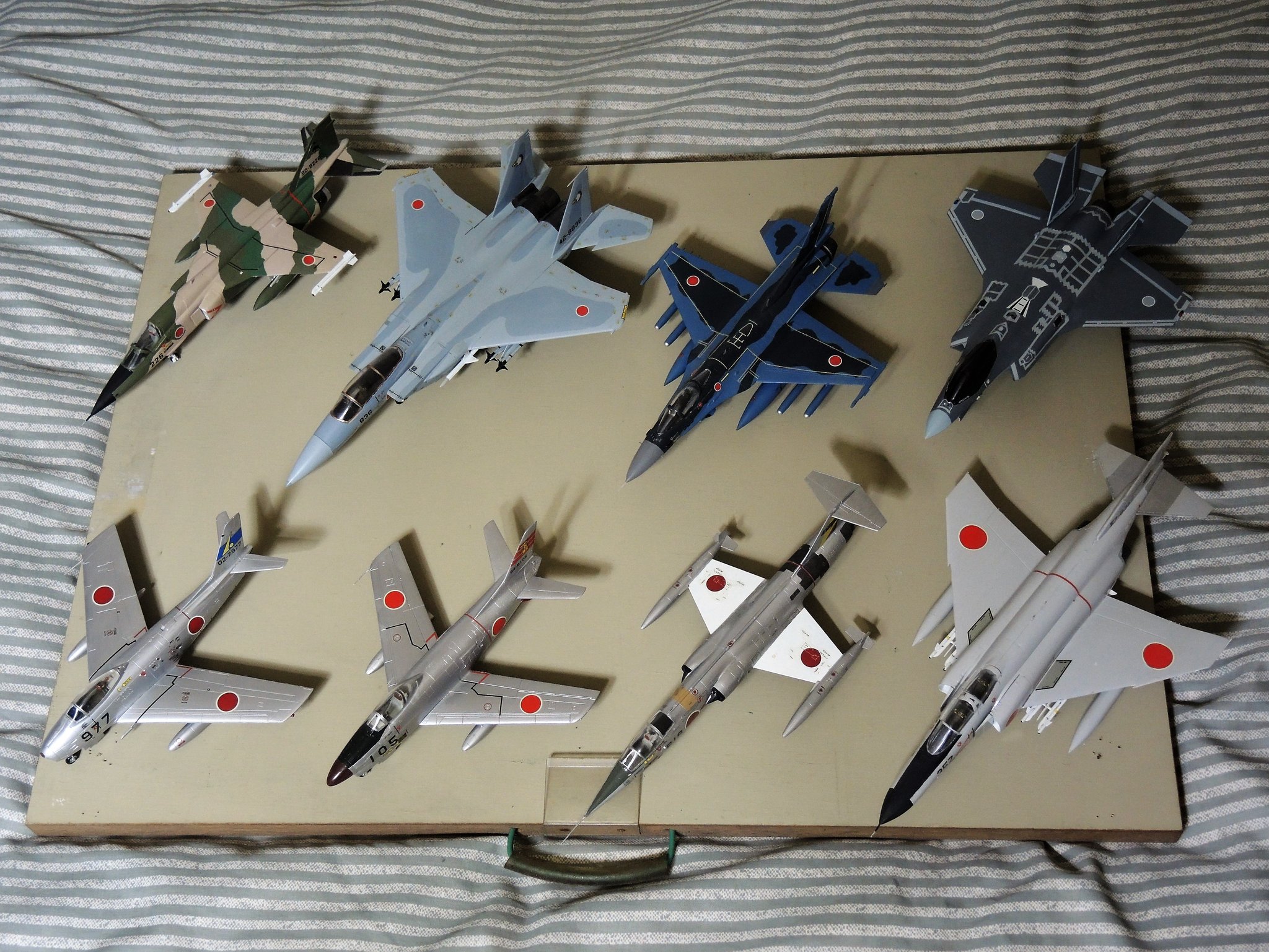 航空自衛隊など9〜10cm程 戦闘機 まとめ売り 百里基地航空祭 小松基地306SQのF-15J機動飛行。 859号機は北陸
