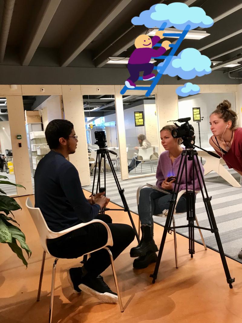 TechConnect__'s tweet photo. Vandaag schiet📸🎥ons @TekkieWorden team beelden van onze huidige @awscloud en #coding #school studenten voor de werving van deelnemers op onze nieuwe @TechGrounds_NL locaties A’dam Arena en Zaanstad Poelenburg/A’dam Noord.
Jr. #Cloud #Partitioner worden? https://t.co/mGworTPGCZ https://t.co/hwGI7ty9CR