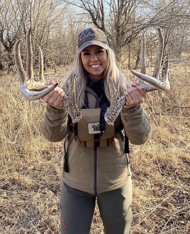 OUTDChannel's tweet photo. Have you ever found a matching pair of sheds?! 

"My first matching set! These were sitting right next to each other perfectly! I’ve always found the singles and never stumbled upon a set until yesterday!" alora.babb, Instagram

#WhatGetsYouOutdoors #ShedHunting #ShedRally https://t.co/r2v9WLMR63
