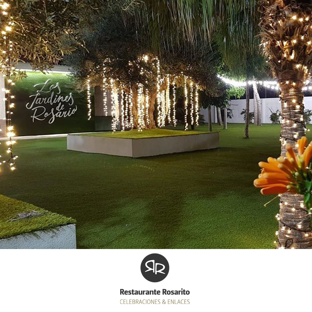 Queremos escribir contigo la eternidad bajo la luz de la luna. 🌙💖

#RestauranteRosarito #VivetuSueños #FelizJueves