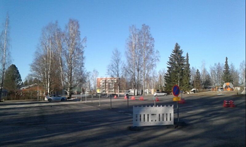 ekman_toni's tweet photo. VRK kentällä vielä talvea jäljellä, joten luistimet esiin ja luistelemaan https://t.co/DoEpy4UVZA