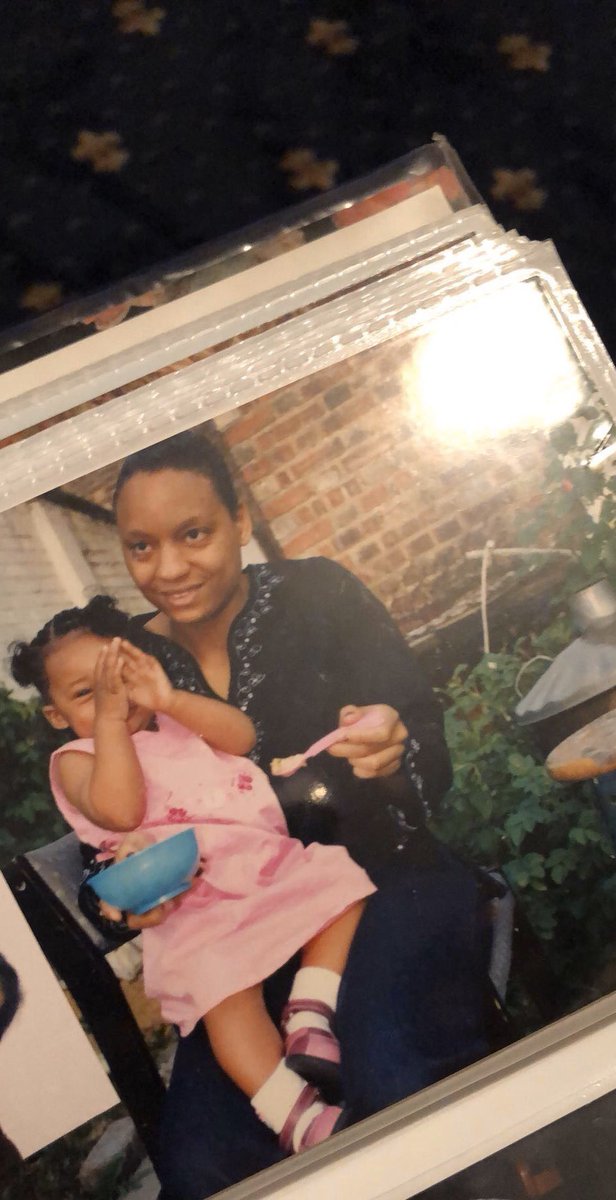 LoveYours4L's tweet image. Happy birthday mom 🖤 This love I can’t compare. #feb27th