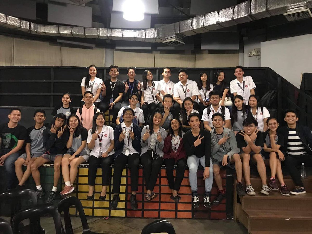 happpppymess's tweet photo. Sobrang meaningful sakin ng youth service na 'to. Halos hindi ko kilala yung mga umattend ngayon!!!! Masaya ako sa patuloy na paglaki ng pamilyang 'to. Lets continue to pray for one another. Lezgo world changers! #ENCTUP #VictoryUbelt https://t.co/PIDiA2nHsx