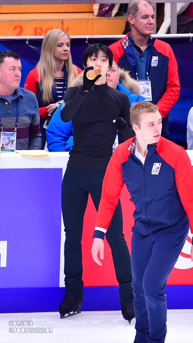 rin1212_'s tweet photo. つぶらな瞳...

#COR2018
#羽生結弦
#YuzuruHanyu 
#凛写真 https://t.co/QD2KkPAcb7