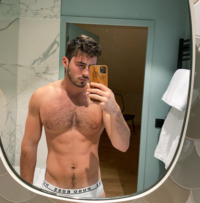 Watch M A T's leaked NSFW photo on TwXstars