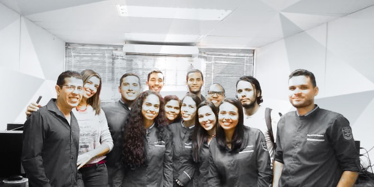 tamgoit's tweet photo. Continuamos apoyando a los estudiantes y jóvenes entusiastas de las TIC. En esta oportunidad mediante una Master Class sobre "Explorando el Protocolo SIP" desde la @electricaing_uc de la Universidad de Carabobo. Trabajo conjunto de @redesiptec @scabrerajer #SIP #VoIP #Networking https://t.co/u4sYkAmyVE