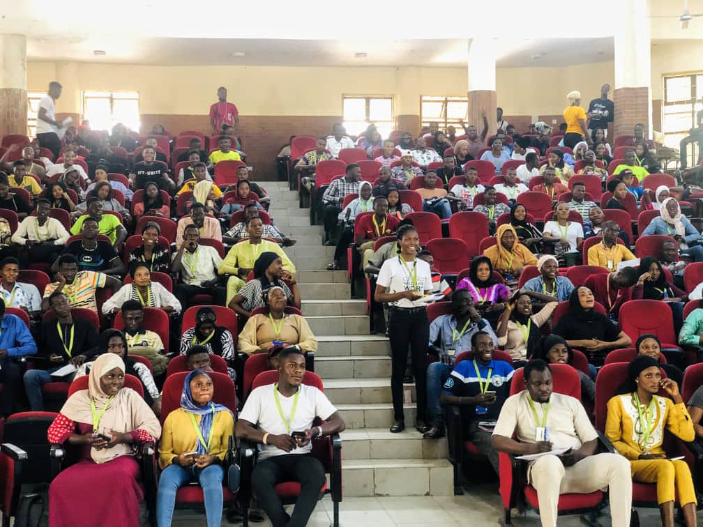 CorpFarmers_int's tweet photo. From Jigawa, to Ibadan, to Ondo State and now Kwara State. @cellulantNG is playing an immense role in Agricultural empowerment for students 🙂#ConnectToWorkKWASU @Cellulant https://t.co/IaLvVNHxSQ