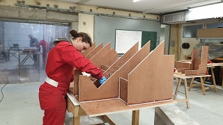 #Partenaires-Parmi les 8 équipes engagées dans cette compétition, la seule équipe française est la #SumothTeam France 🇫🇷, composée d'étudiants de l'<a href="/lalliance_edu/">L'ALLIANCE</a>.
Ils proposent un projet de bateau à foil innovant pour la dernière <a href="/foilingweek/">Foiling Week™</a>.
⛵️ bit.ly/2Tkph9E <a href="/ENVSN56/">Ecole Nationale de Voile et des Sports Nautiques</a>