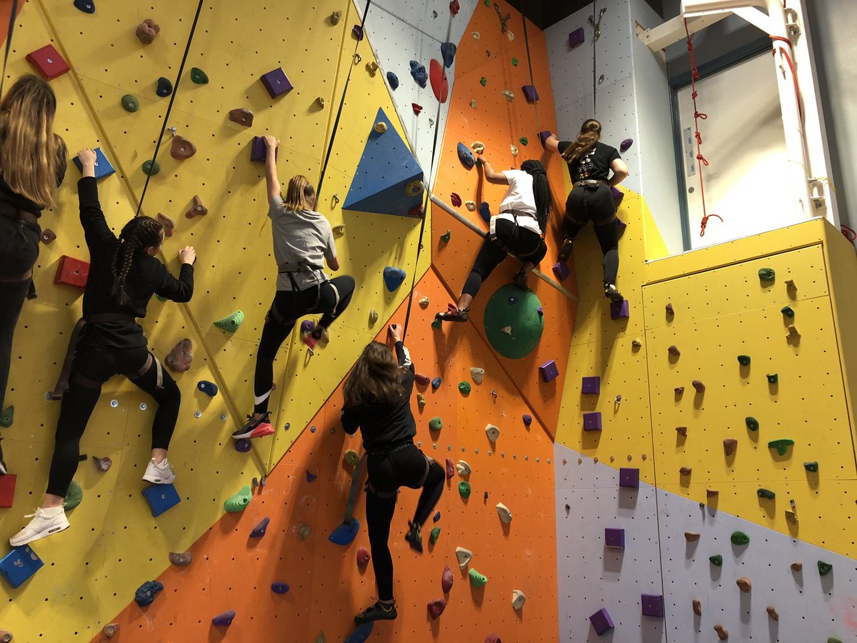 emryspedept's tweet image. Some of our Year 7, 8 and 9 boys and girls enjoying a climbing competition @ysgolygogarth today! #daretoachieve #differentchallenges #climbing @EngageEmrys