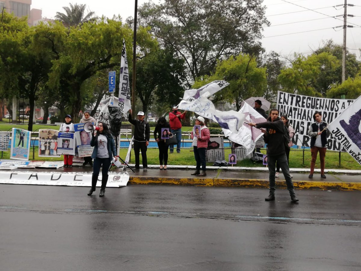 inredh1's tweet photo. Varias organizaciones sociales se unen al plantón #ContigoJuly pese a que la audiencia de apelación por el caso de #JulianaCampoverde fue cambiada para el viernes 13 de marzo de 2020.
Dato: 2 juezas del primer tribunal fueron cambiadas para la próxima audiencia #JusticiaParaJuly https://t.co/NeaiK5MFd3