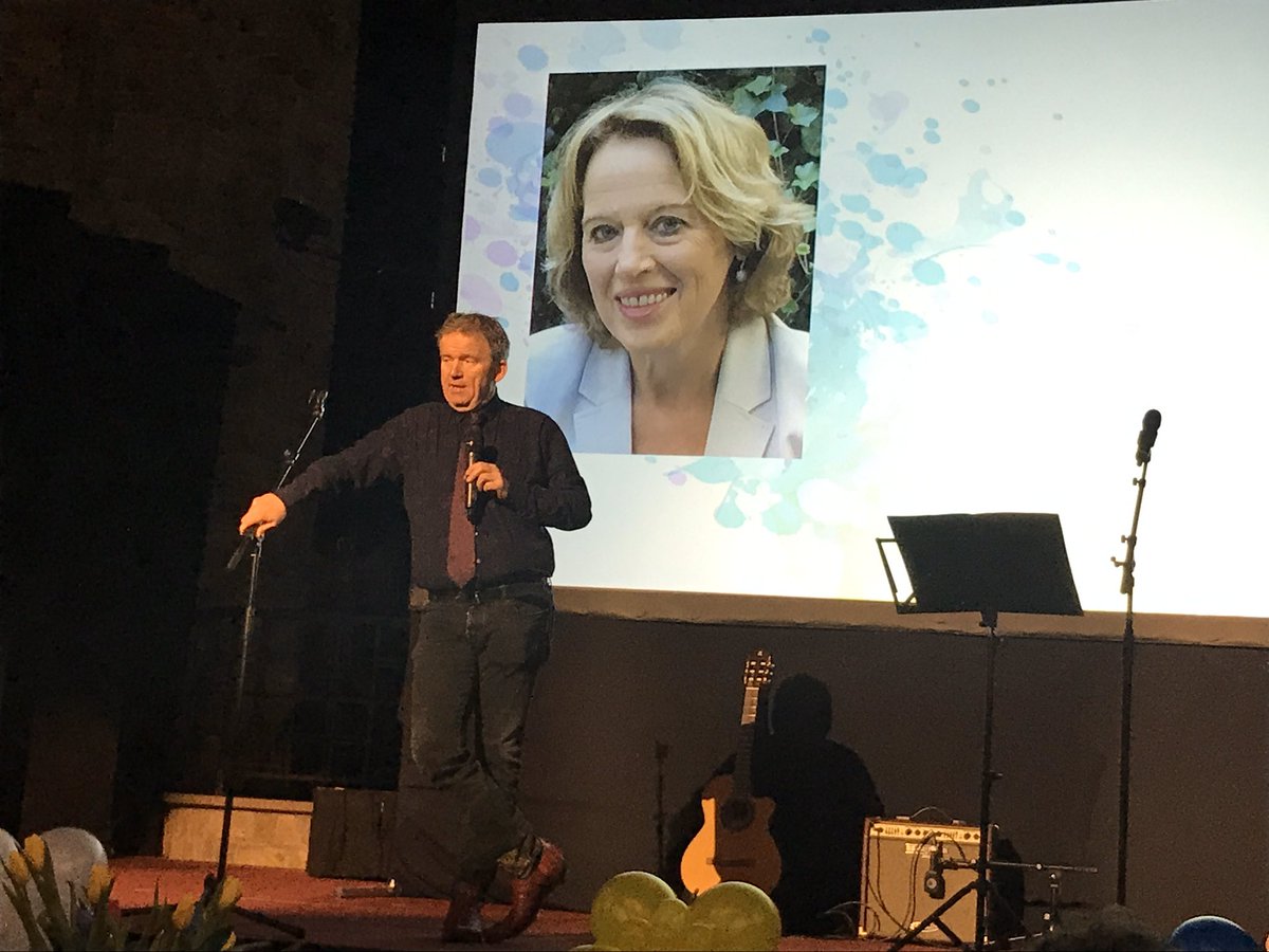 Afscheid <a href="/l_dfonseca/">lucretia d'Fonseca</a> bij <a href="/ggznhn/">GGZ NHN</a> met spreker Rene ten  Bos. Een leider weeft gemeenschappen.