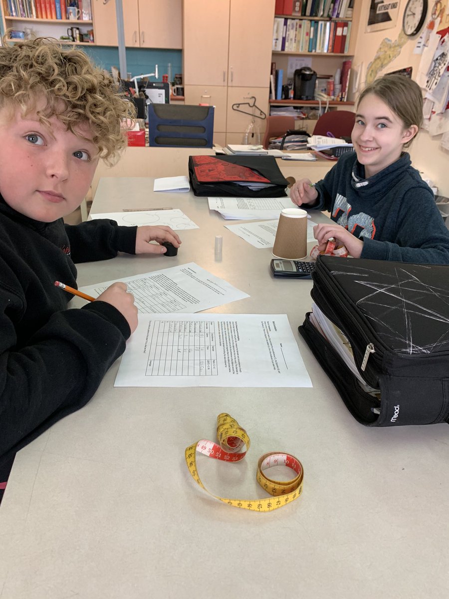 mr_e_macmillan's tweet photo. Discovering pi in grade 7 math this morning! #Titans #7math https://t.co/EGGA9ysji5