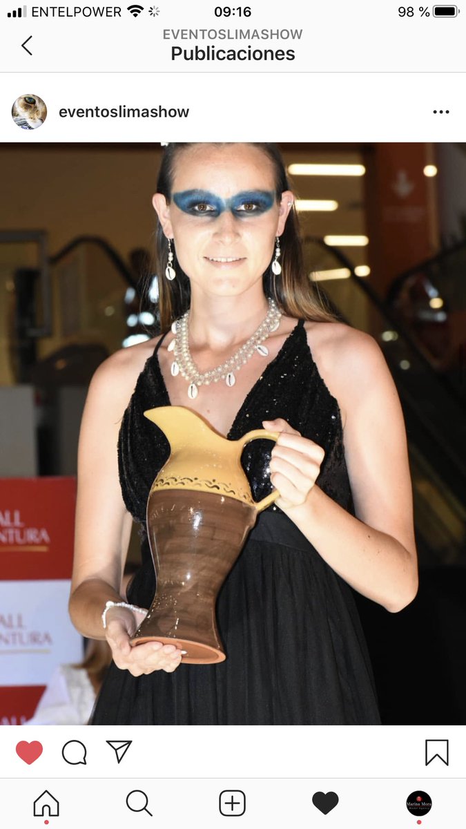 MoraMarina's tweet photo. Me encanta ver a mis alumnas cumpliendo sus metas @EscuelaMarinaM desfile “Exhibe Piura en Lima 2020” en el centro comercial @mallaventura de Santa Anita , gracias al @GRPiura ! #filigrana #plata #piura #artesanias #ceramica #chulucanas #tejidos #pajatoquilla https://t.co/Hp00xojO6u