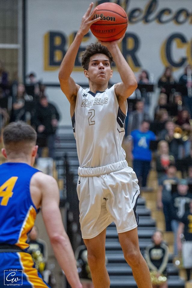 SHSBasketballGB's tweet photo. Come out and support our seniors @luke___24  and @jpettis__ tonight at Home against Batesville! Last game of the season before the tournament. Jv tips at 6pm and Varsity follows! https://t.co/TCLLNt34oj