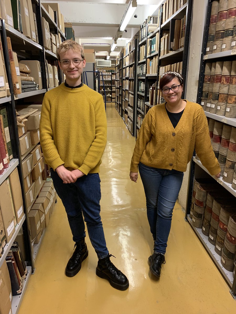 On Wednesdays we wear pink, but on Thursdays it’s yellow &amp; black tops, blue jeans &amp; black DMs.  New <a href="/UofGlasgowASC/">UofGlasgowASC</a> uniform perhaps?