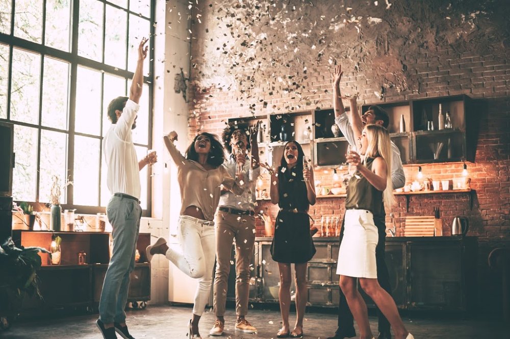 Planning a #corporateevent that every attendee finds fun and engaging might be a challenge, but it’s always worth it in the end. Here’s how: hubs.ly/H0lKFWp0