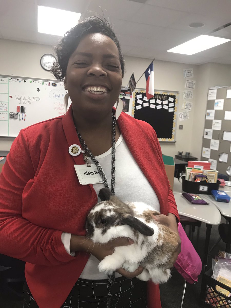 MEL0DYB0YD's tweet image. Somebunny special came to visit @BernshausenKISD yesterday! We are so fortunate to have @kloneal2  share her expertise! #kleinmath