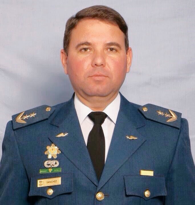 kerlingrodrigue's tweet image. Tcnel Ruperto Sánchez cumple 5 años, 9 meses y 12 días Injustamente Preso en la Terrible cárcel de la Pica-Maturín. 
Cada día es un riesgo para un Preso Político permanecer en esos espacios de torturas, vejaciones y maltratos.
#QueSeHagaJusticia 
#LiberenARupertoSánchez