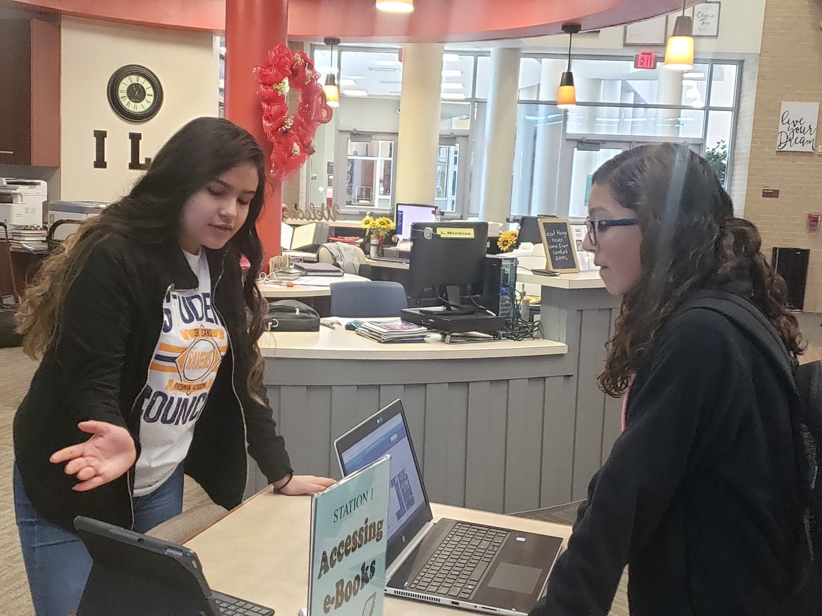 drcanoilc's tweet photo. Station Spotlight: Student presenters at our "Accessing e-Books" station are demonstrating how students can gain access to thousands of e-books and audio books right at their fingertips! #HCISDDLDAY20 #ExperienceHCISD #DLDay #CanoILC https://t.co/8qpOIptgEy