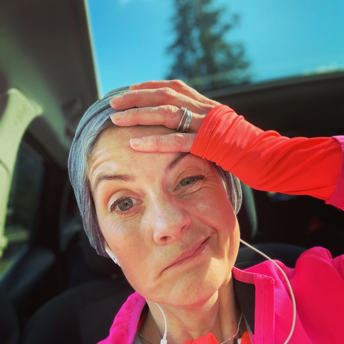 MarathonMum2's tweet photo. Ooh dislike ❄️💨⛄️ this wind is so demotivating. No strength on the last 5k which was into the wind, slower than I would of liked but still..13 miles ✅ #londonmarathon2020 #londonmarathontraining #runningmum #runningmotivation #runr #run #teammrf #meningitis #sepsis #ukrunchat https://t.co/xtJ1hYvAIy