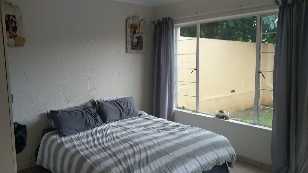 all_letting's tweet photo. A beautiful 1 bedroom unit with bathroom, kitchen and outside area.

Rent R4800
Deposit R7200
Water R150 per person
Prepaid elec
Pet friendly
Couples allowed but no more than 2.
One parking spot
Available for Occupation : 1 March 2020

24 Conzalves 
060.729.9427
#AllSpaceLetting https://t.co/nWRBPLXiVV