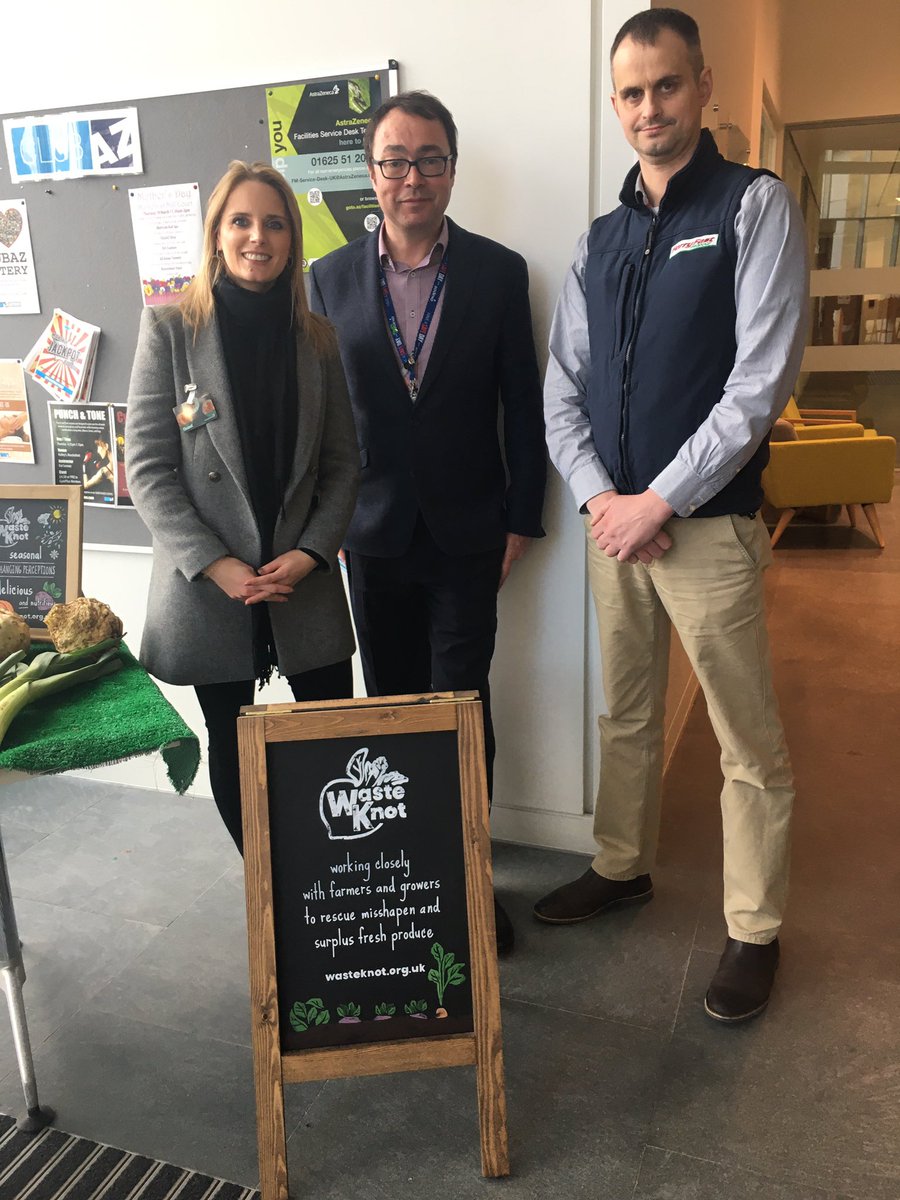 Kimburford74's tweet photo. Todayโs lunch featuring #wonkyveg was absolutely amazing ๐!!! Great to have @wasteknotuk on site with us again to meet our customers ๐ & sharing their fantastic story around food, farming & #sustainability ๐!! @SodexoUK_IRE #modernrecipe #vegan #culinary #healthyeating #yummy https://t.co/32Z5dxch0w
