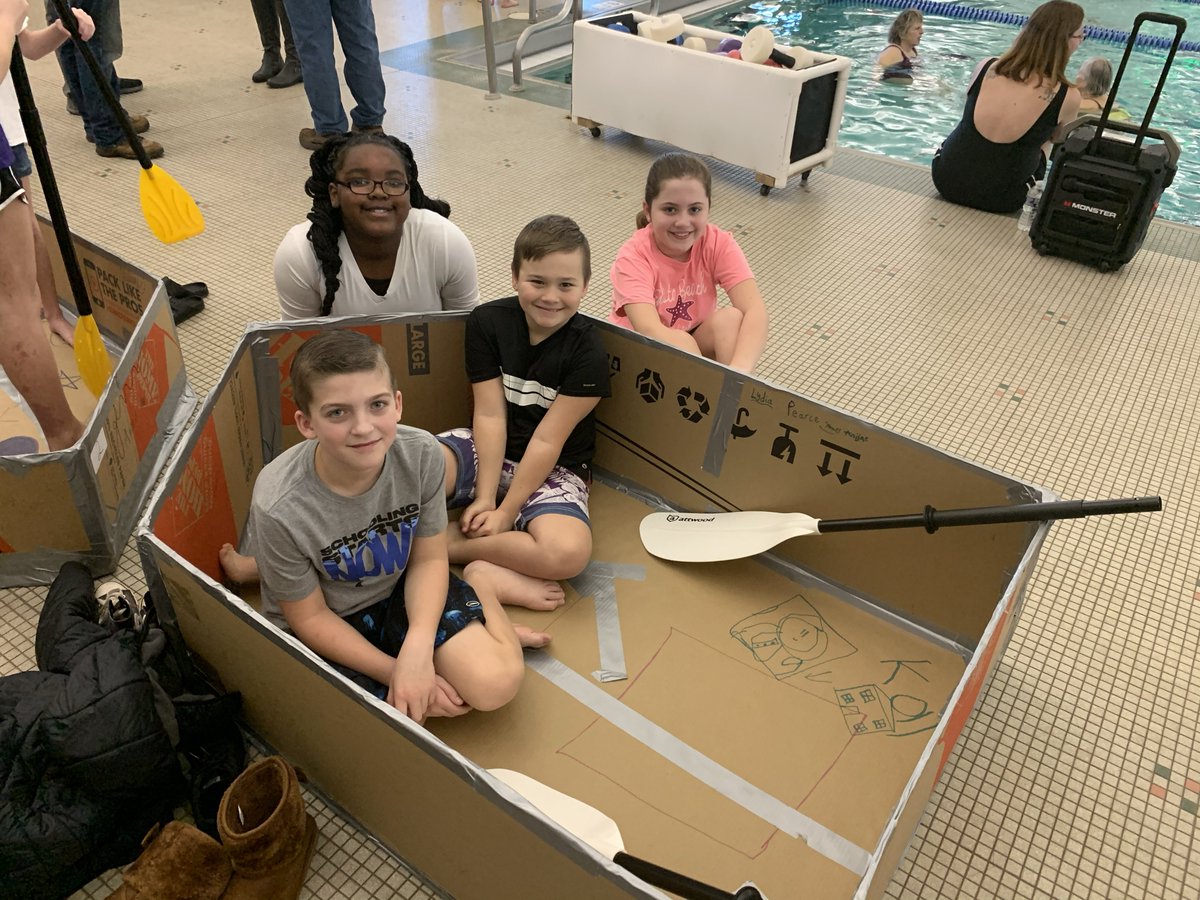 dt4usc's tweet photo. Supporting @pvespride students this morning in the A1 Regatta! #rowrowyourboat https://t.co/Xv866p3inL