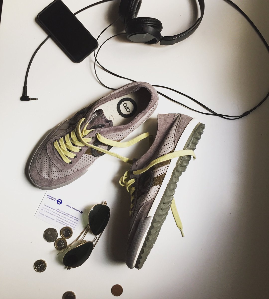 ⚠️Do not disturb: dream in progress! #aro #sneakers 
☁️☁️☁️ aro.es/en/shop/ido-33…