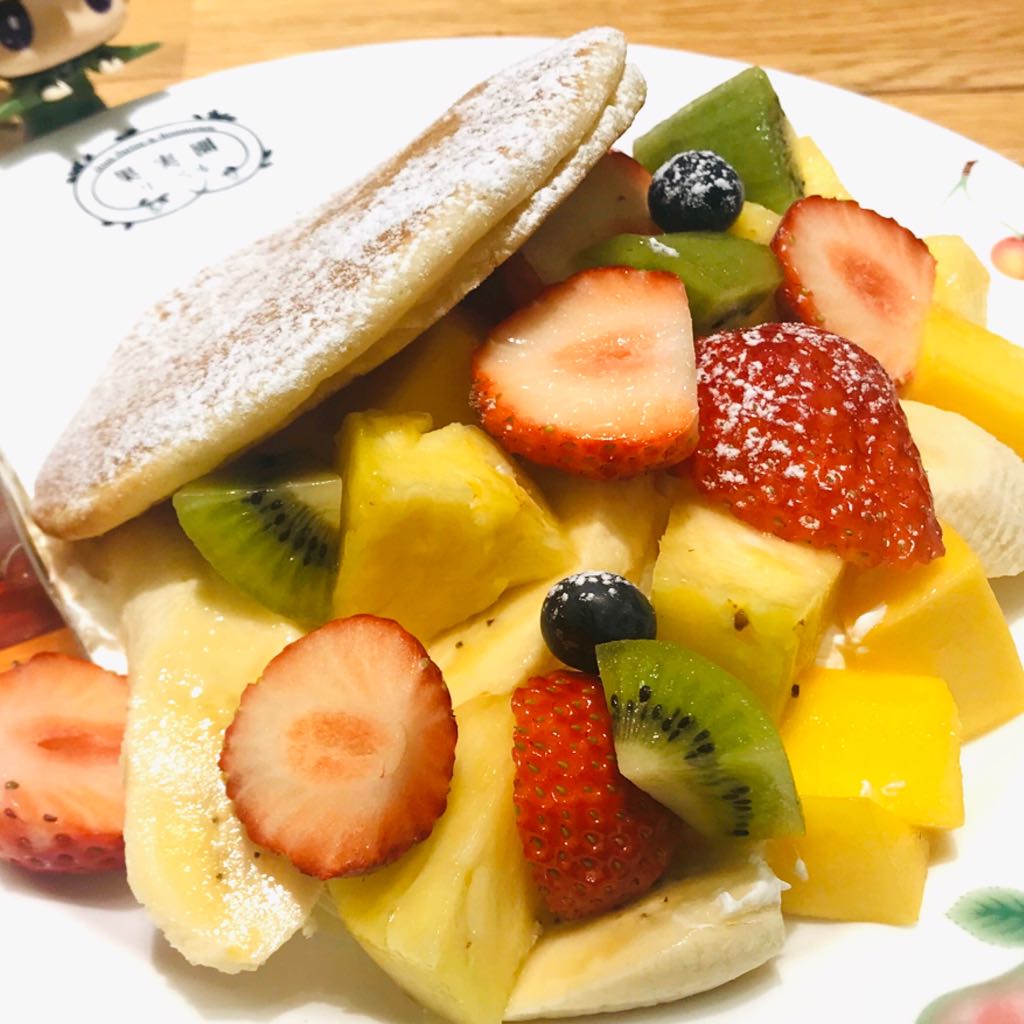 ট ইট র ちらいむ 渋谷ヒカリエ 完熟フルーツがこれでもかと入った果実園のパンケーキを食す みずみずしくて美味しい果物って心にしみますよね