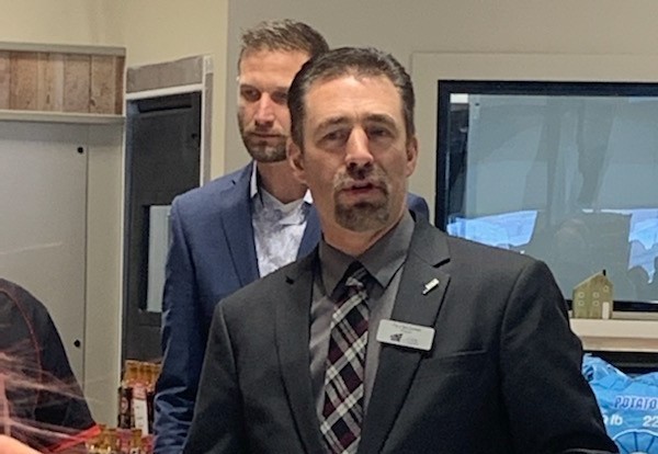 It's official.......the new Markdale Foodland is now OPEN!  Members of Council and staff were in attendance for the official opening.