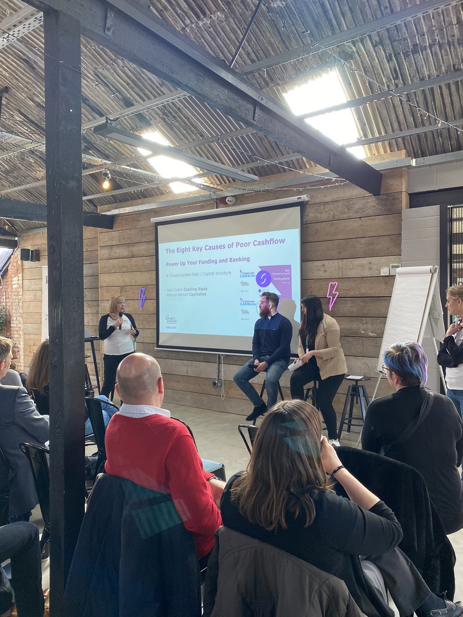 Just finished a fab panel discussion with the lovely @Capitaliser_MB on banking and finances for businesses at @KinderPocock event to #SuperchargeYourCashflow with <a href="/StarlingBank/">Starling</a> ⚡️⚡️⚡️
