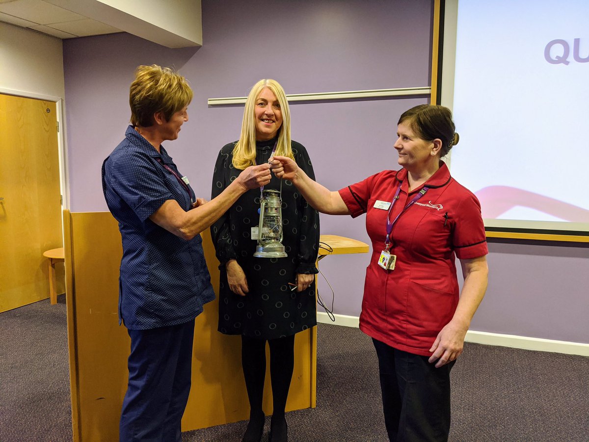 LiverpoolWomens's tweet image. As part of #YearoftheNurseandMidwife ‘Florence’s lamp’ will go on a journey through LWH services. Here’s the lamp being passed on from @HewittFertility to our Maternity team. Stay tuned to see what the maternity team get up to!

Follow the lamp on its journey #LWHFlorencesLamp