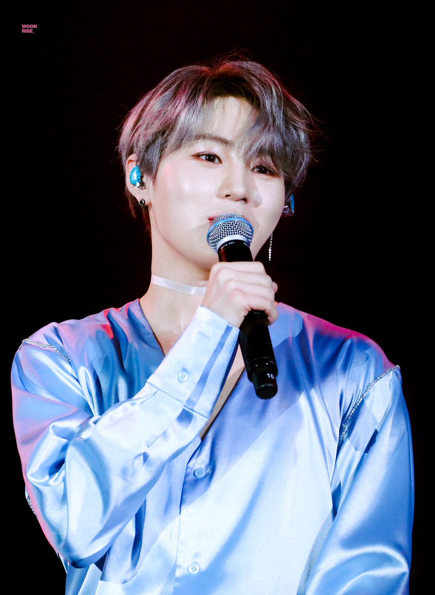 woon_rise's tweet photo. 언제나 하늘에게 힘이되는
하늘의 자랑 구름님💜
솔로 데뷔 1주년 축하합니다🥳🥳

☁️Rt 추첨 셍글라스건 드려요!!☁️

#하성운_솔로데뷔_1주년_축하해
@gooreumseng @HSW_officialtwt https://t.co/3DMWIaM4sL