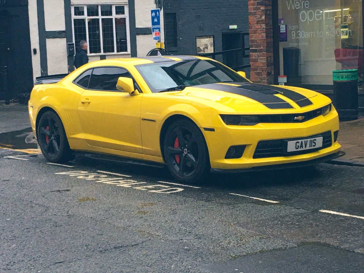mrknutsford's tweet photo. Oy #Bumblebee, didn’t see any blue badges on that dashboard so buzz off. #knutsford #parking @KnutyParking @KnutsfordMAPol @KnutsfordNews https://t.co/kz98p8GcjV