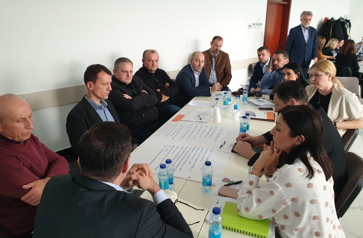 razvojna_Eda's tweet image. Some of the recommendations from the #SME #DevelopmentStrategy #RS workshop to improve vocational and business skills: include SMEs in the education system, improve practical classes, new professions (e.g. industrial design). #SBAinBIH @Sida @SwedenBiH @MKseeurope @OECDglobal